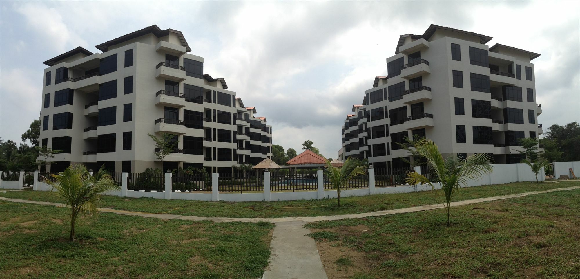 Samsuria Beach Resort & Residence เชอราติง ภายนอก รูปภาพ