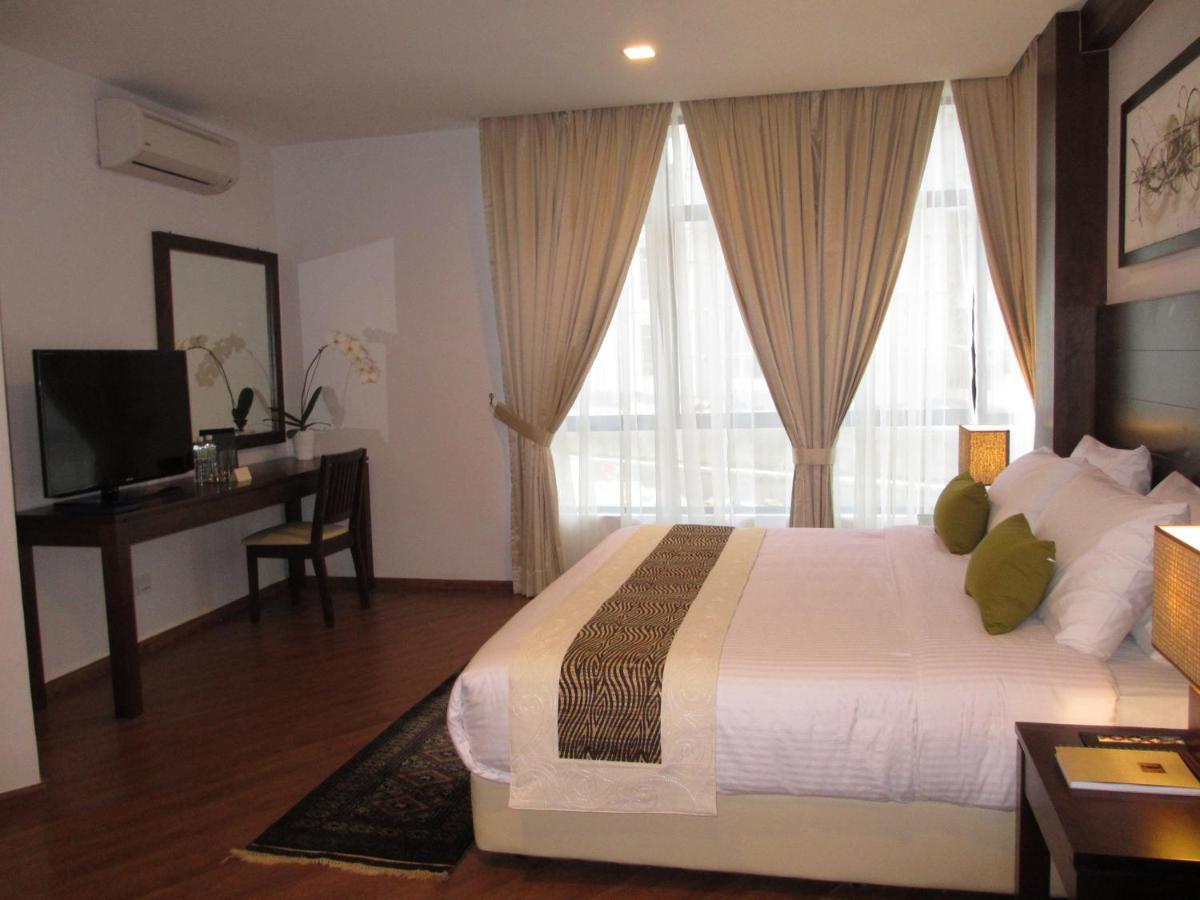 Samsuria Beach Resort & Residence เชอราติง ภายนอก รูปภาพ
