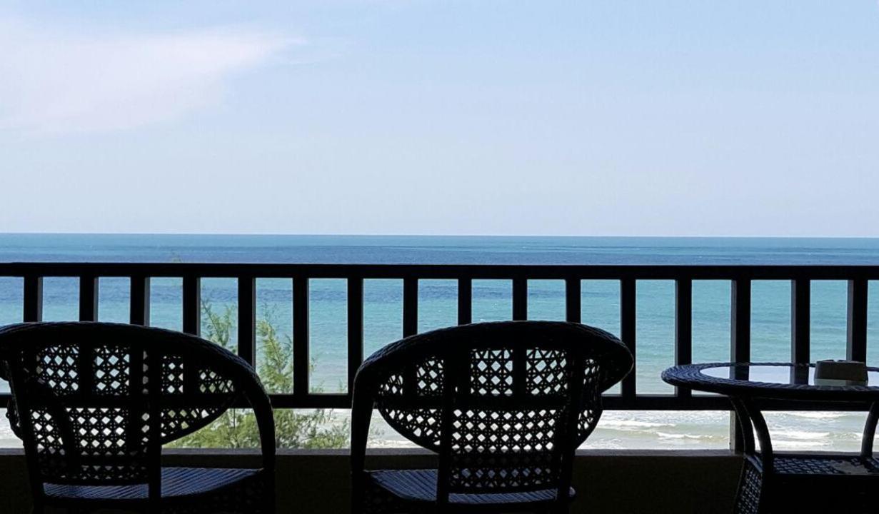Samsuria Beach Resort & Residence เชอราติง ภายนอก รูปภาพ