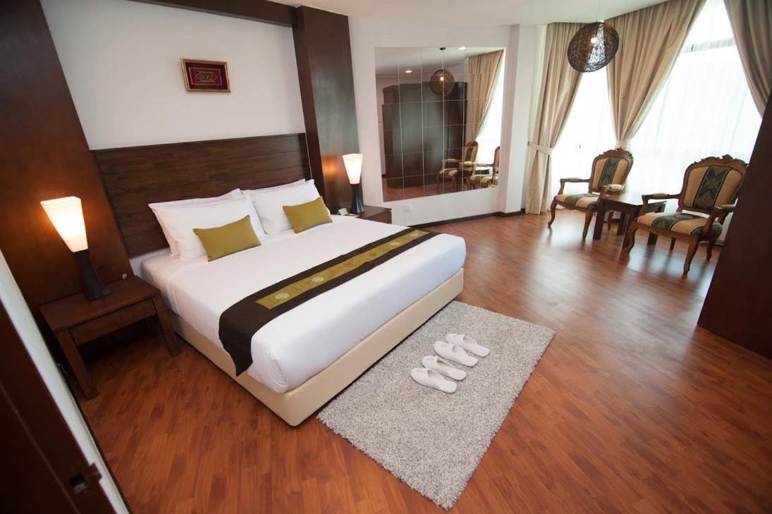 Samsuria Beach Resort & Residence เชอราติง ภายนอก รูปภาพ