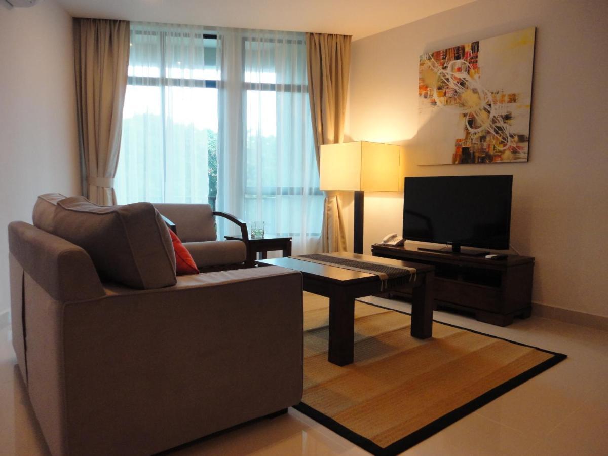 Samsuria Beach Resort & Residence เชอราติง ภายนอก รูปภาพ